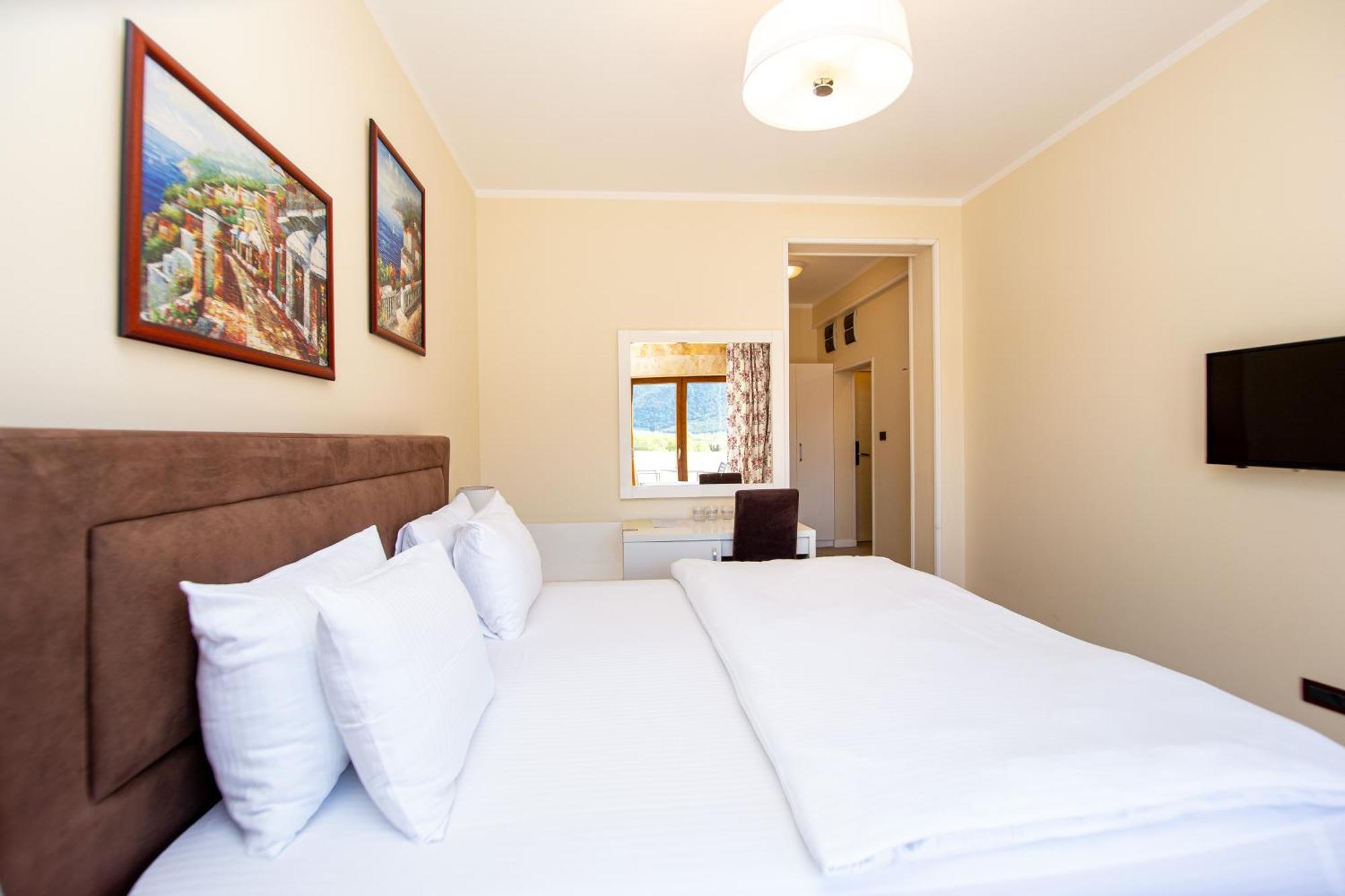 Hotel Opera Jaz Budva Exterior photo